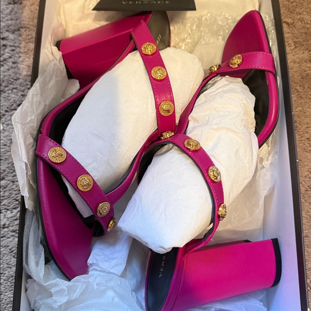 NEW Versace Fuchsia Medusa orchid 41 Vitello sandal heels - Picture 7 of 7